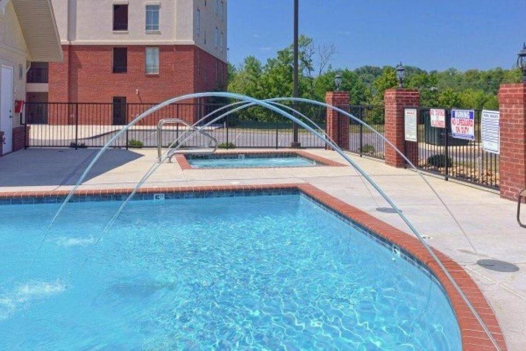 Fantastic Location! River And Mountain Views 2Br/2Ba Sleeps 6 Pigeon Forge Esterno foto