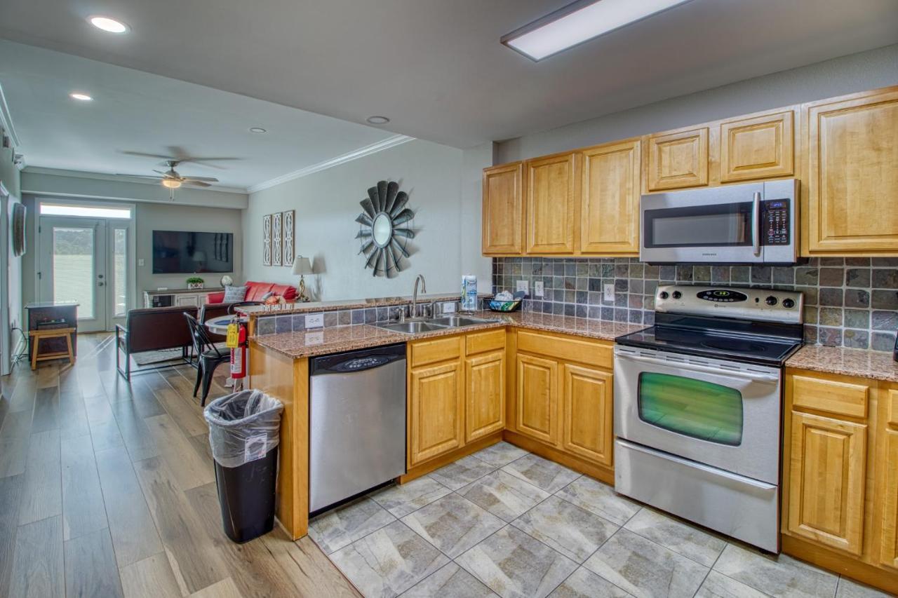 Fantastic Location! River And Mountain Views 2Br/2Ba Sleeps 6 Pigeon Forge Esterno foto