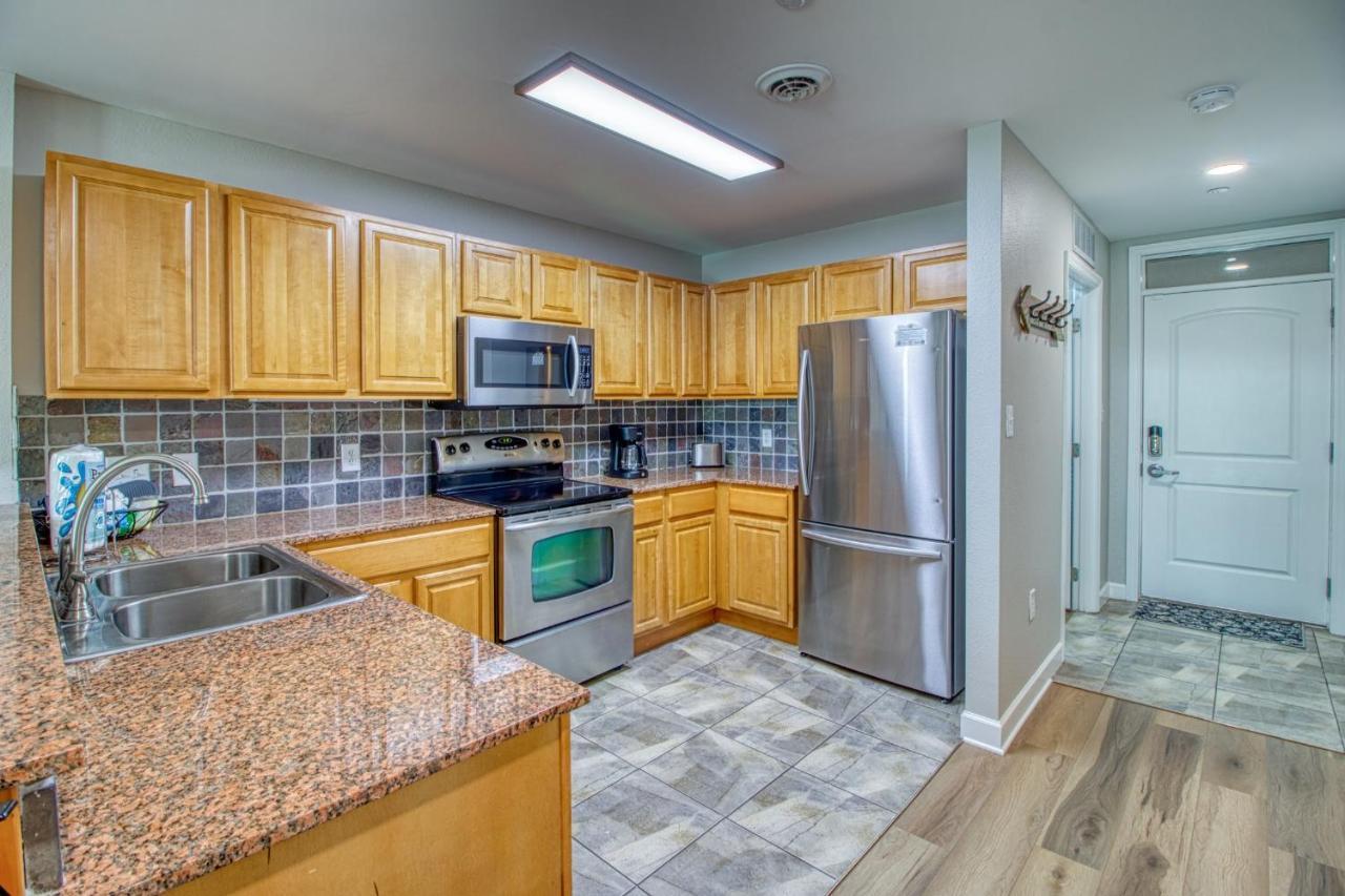 Fantastic Location! River And Mountain Views 2Br/2Ba Sleeps 6 Pigeon Forge Esterno foto