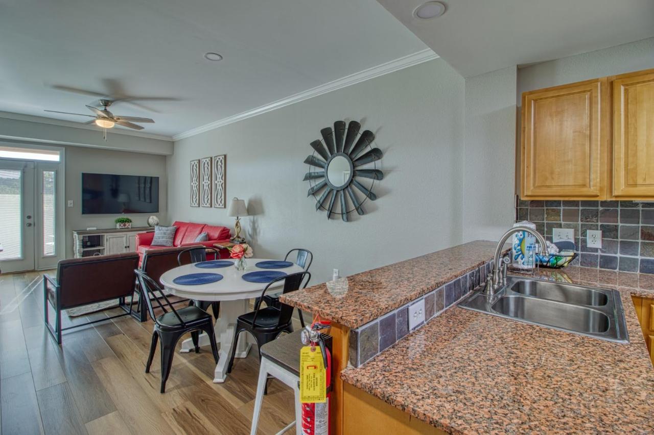 Fantastic Location! River And Mountain Views 2Br/2Ba Sleeps 6 Pigeon Forge Esterno foto