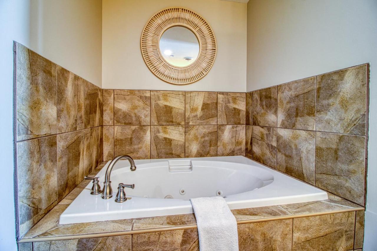 Fantastic Location! River And Mountain Views 2Br/2Ba Sleeps 6 Pigeon Forge Esterno foto